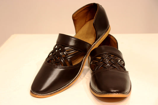 Black leather peshawari Sandal